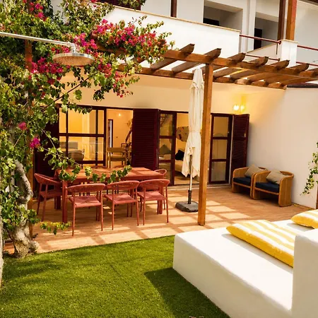 Family House * سيتوبال