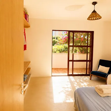 Family House بيت للعطل سيتوبال
